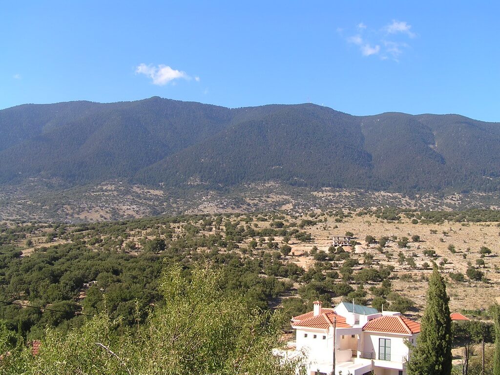 Άποψη του Αίνου ανατολικά, από το Πυργί 