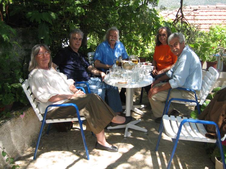 &Sigma;&tau;&omicron; &Kappa;ά&sigma;&tau;&rho;&omicron; &mu;&epsilon; &tau;&omicron;&nu; &Mu;&alpha;&nu;ώ&lambda;&eta; &Gamma;&lambda;έ&zeta;&omicron;